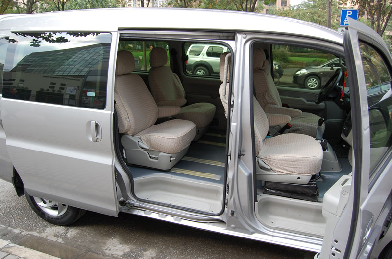 hyundai 7 seater van